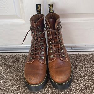 Dr Martens Leona Butterscotch